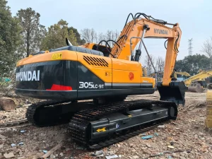 HYUNDAI 305 3 1
