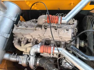 HYUNDAI 305 8 1